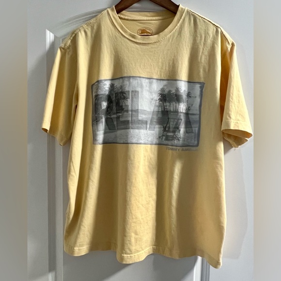 Men’s Tommy Bahama Yellow RELAX T-Shirt Size L - Picture 1 of 4